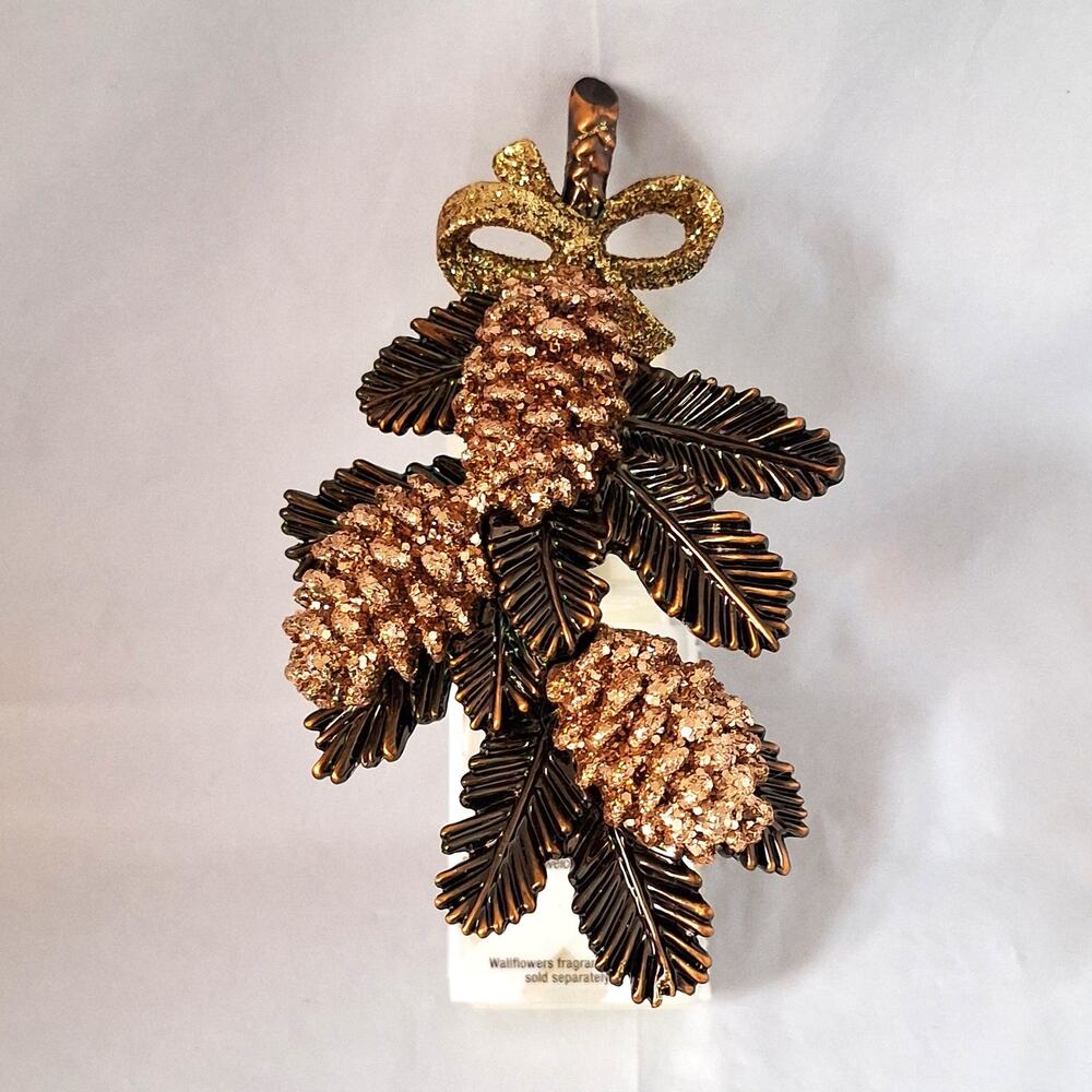 Bath & Body Works Fir Sprig Pinecone Wallflower Fragrance Plug